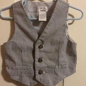 💜 2 for $10! Gymboree seersucker vest